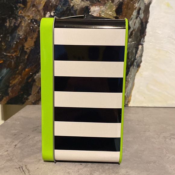 Forever21 x Beetlejuice Lunch Box - Picture 2 of 5